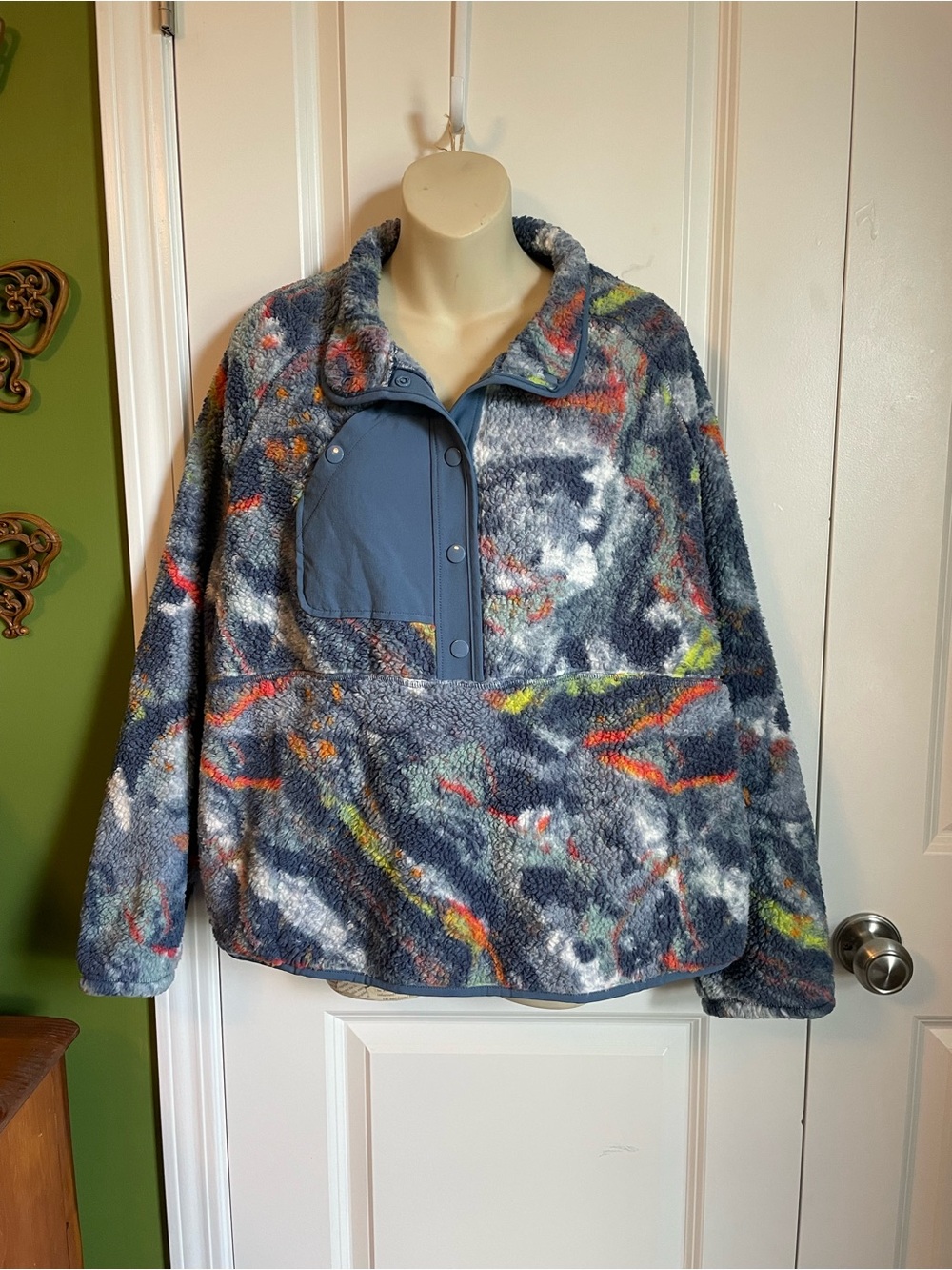 Livi by Lane Bryant Fleece Half Button Pullover Marble Mosaic 18/20